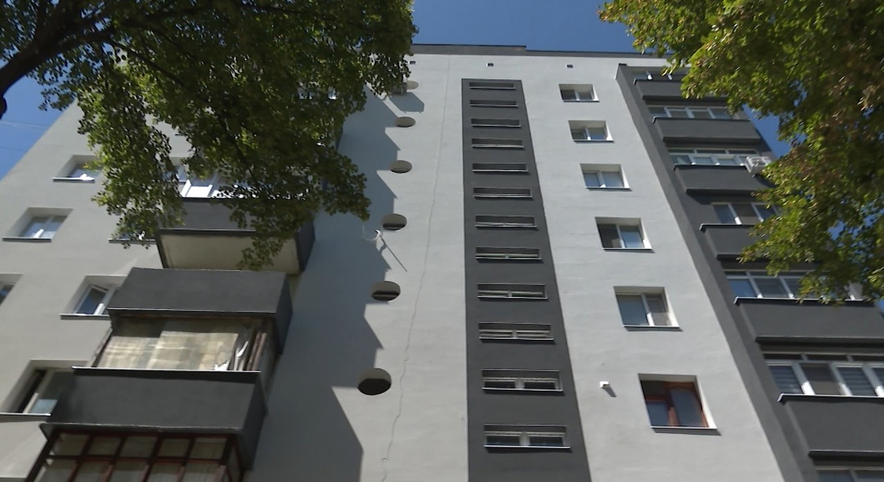 Facturi mai mici la căldură: 25 de blocuri din țară pot accesa fonduri de reabilitare energetică