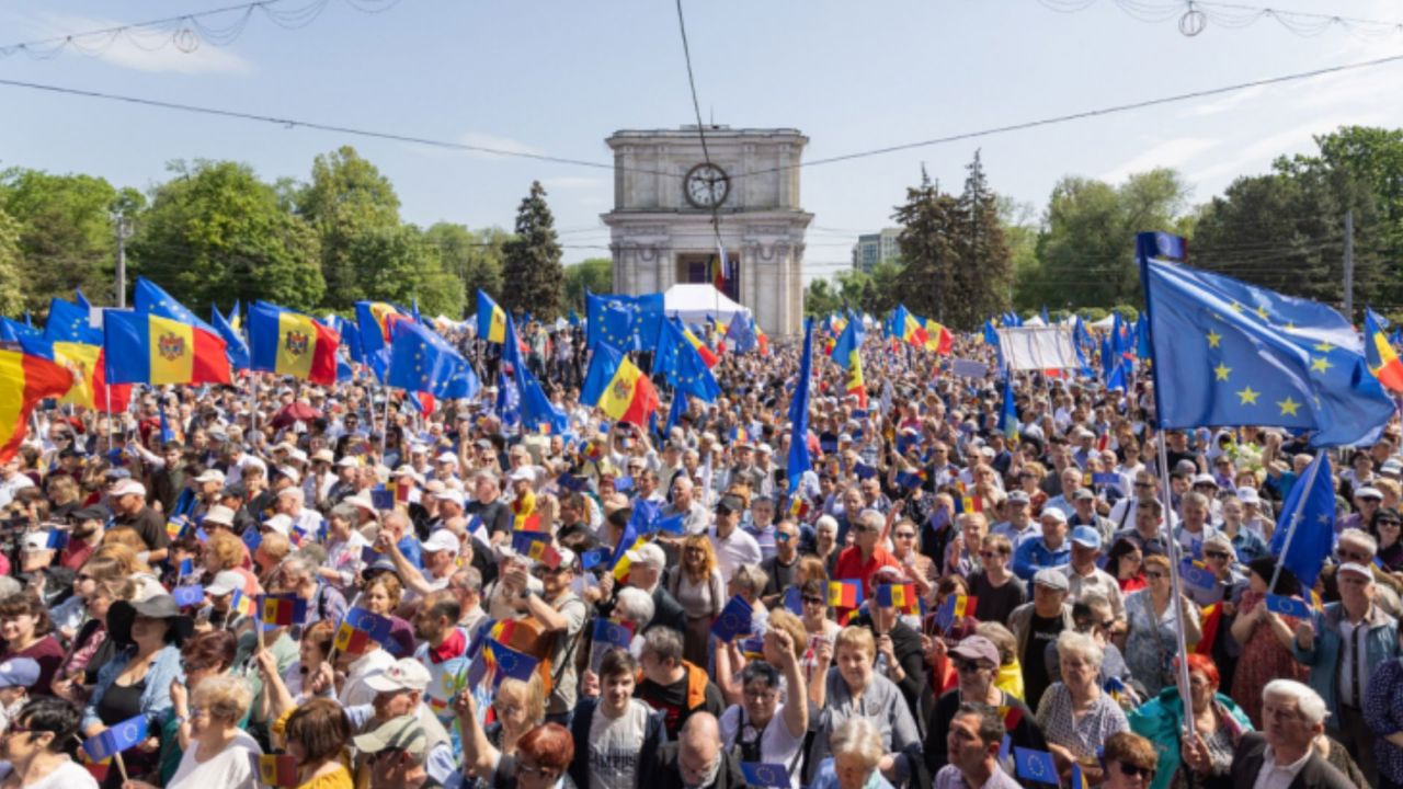 Barometrul IMAS: Sprijinul pentru aderarea la UE atinge un nivel record