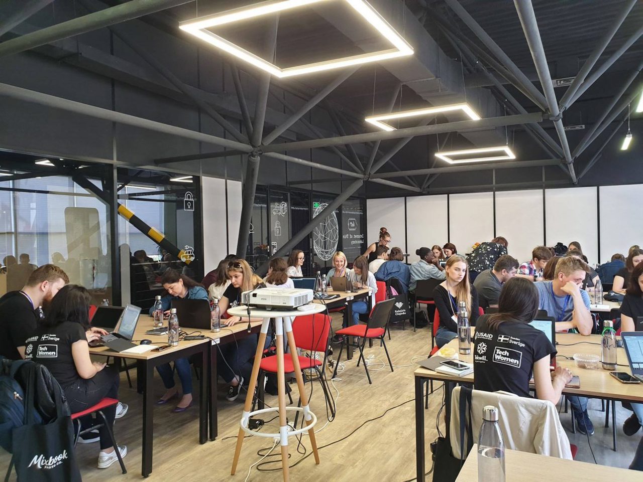 R. Moldova trece la un nou model economic: Pentru prima dată sunt exportate mai multe servicii decât bunuri