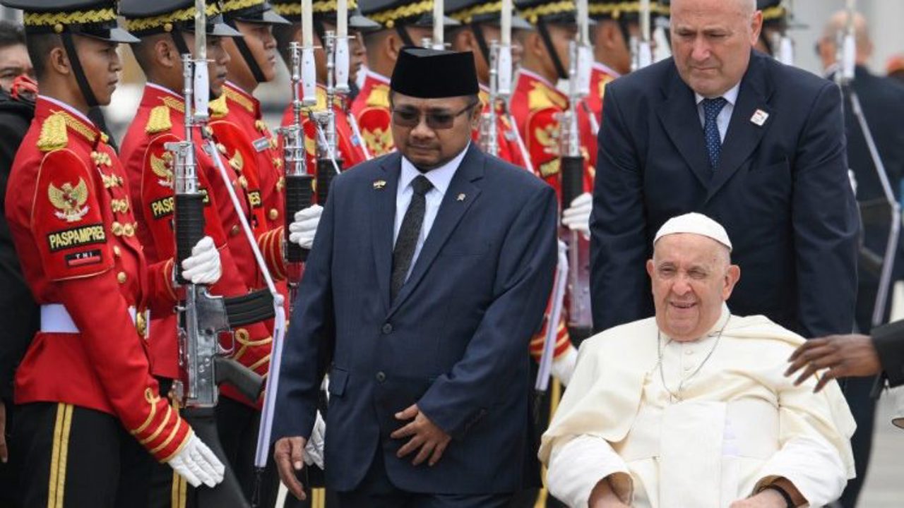 Pope Francis begins historic apostolic journey to Asia and Oceania