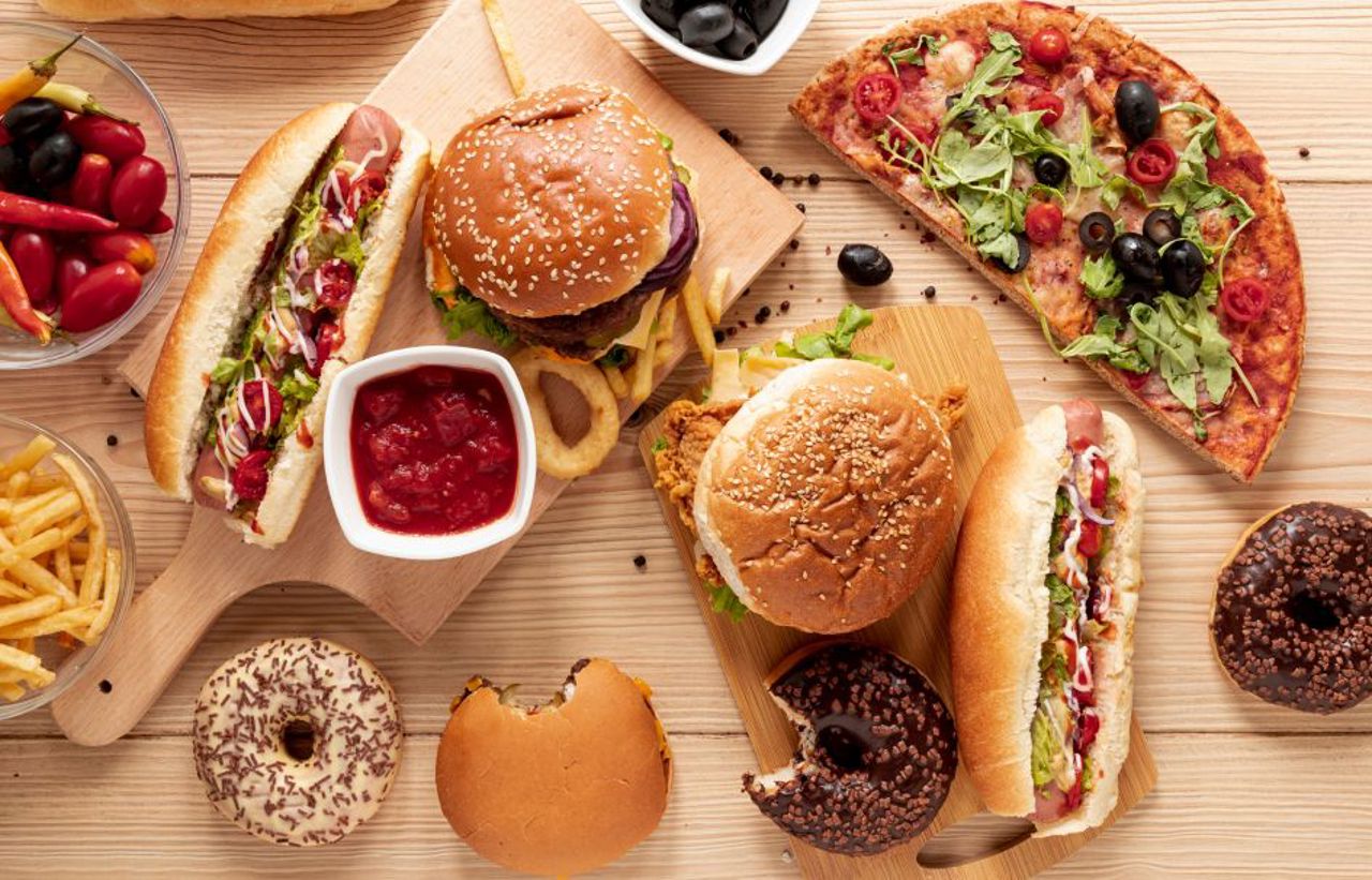 Specialiști: Numeroase produse alimentare comercializate în R. Moldova conțin cantități ridicate de grăsimi trans