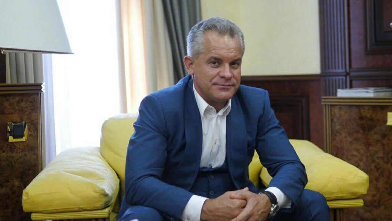 Avocatul lui Plahotniuc acuză autoritățile că ar bloca intenționat extrădarea clientului său: răspunsul ministrei Justiției 