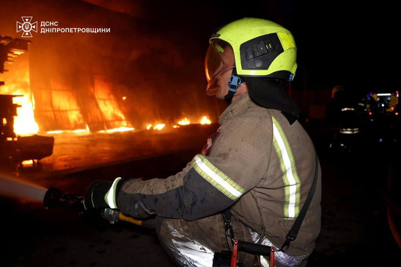 Новые удары по Украине: Военные РФ атаковали Днепр дронами и сбросили авиабомбу на Доброполье