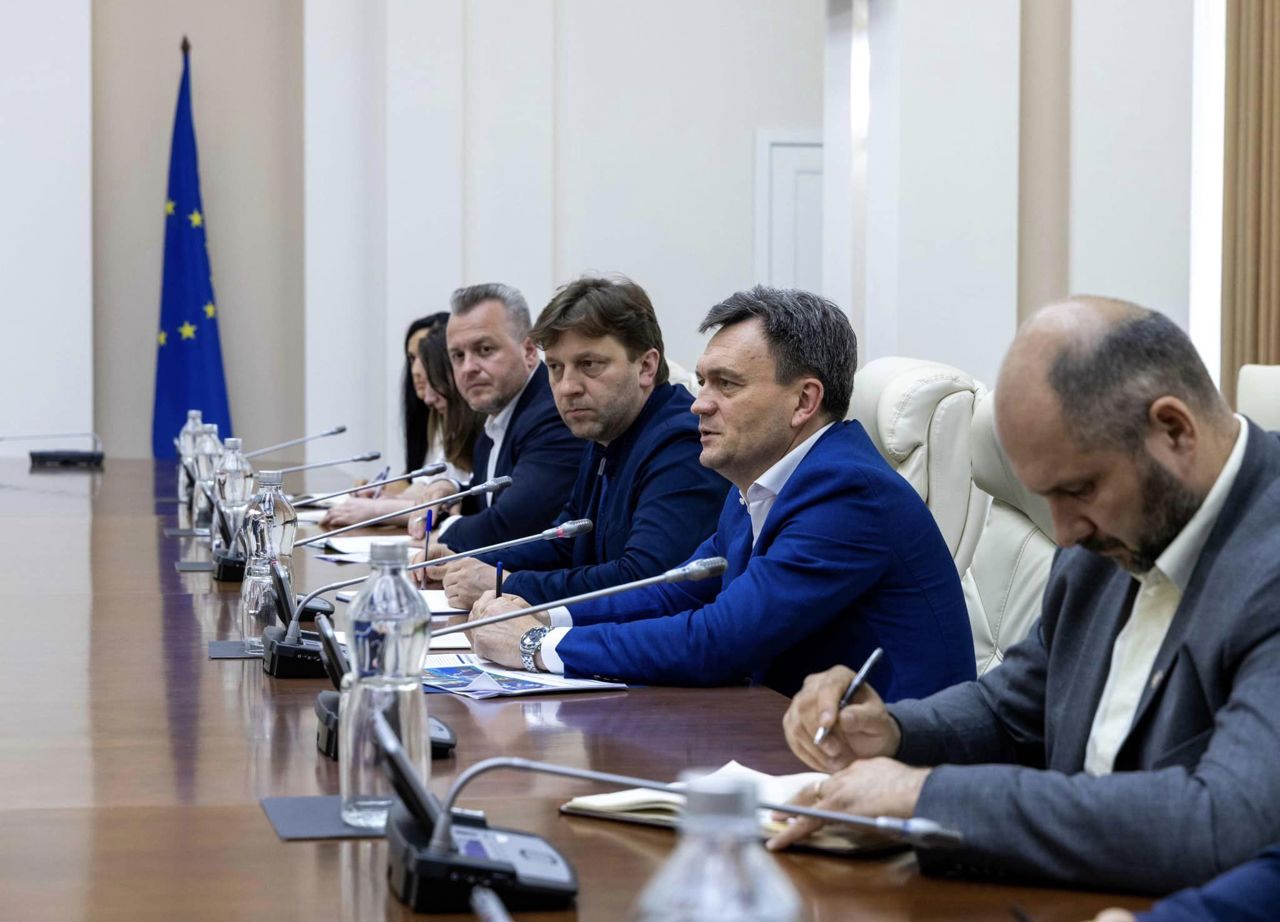 Правительство утвердило бюджетно-налоговую политику на 2024 год. Сотрудникам обещают больше льгот