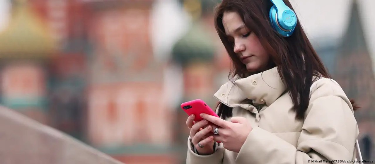 Accesul prin VPN, vizat de noi restricții în Rusia: Tarife pentru trafic și blocaje pe platformele online