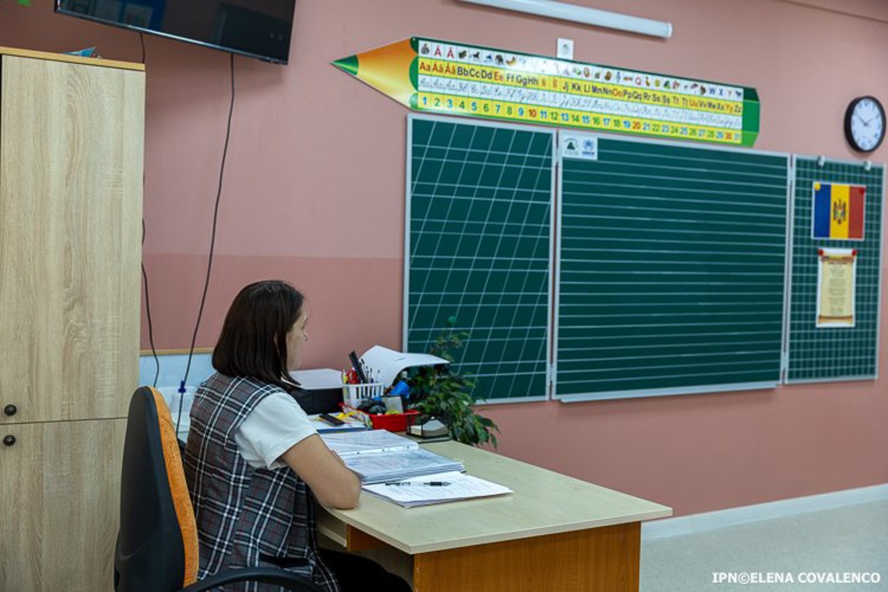 Ministerul Educației va oferi stimulente financiare profesorilor care aleg să predea limba română în Găgăuzia