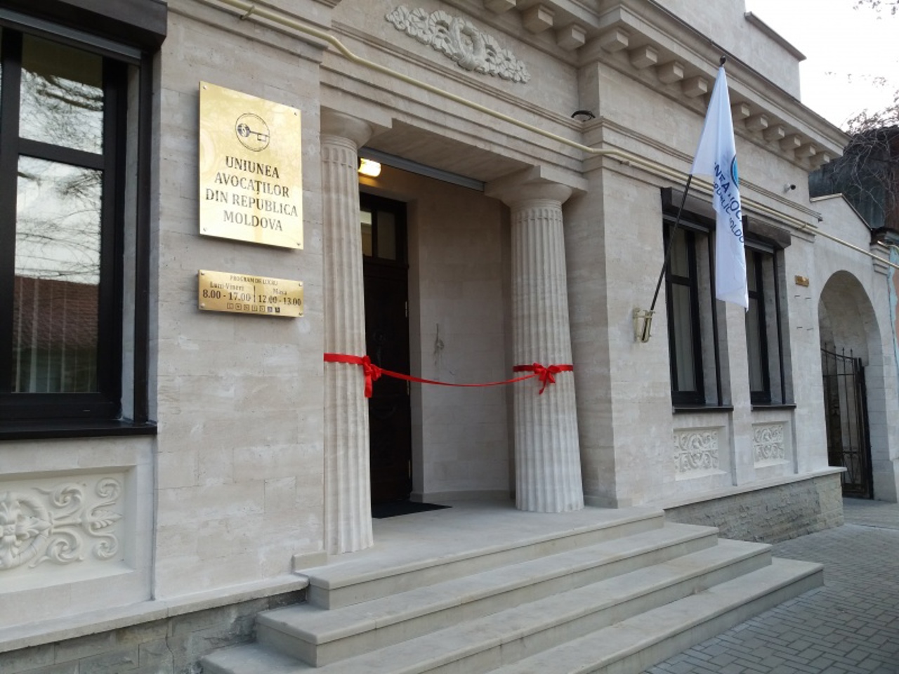 După discuții cu autoritățile, avocații își mențin decizia de a declanșa greva
