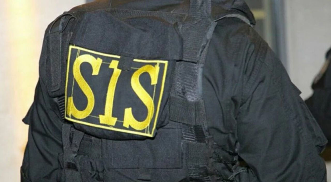 Подробности об обысках в парламенте: известно о задержании одного человека