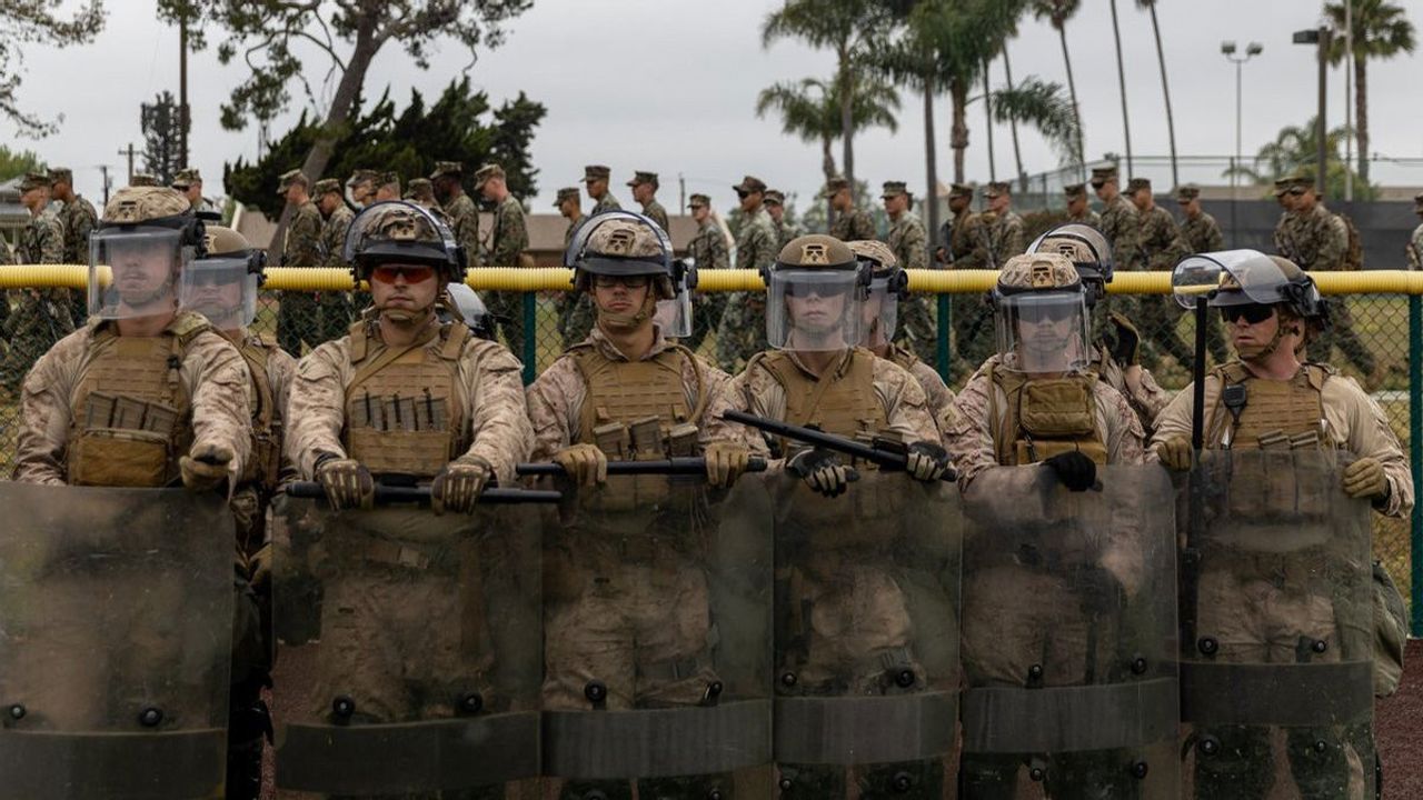 Trump, oprit de o judecătoare numită chiar de el: nu poate trimite trupe în Portland