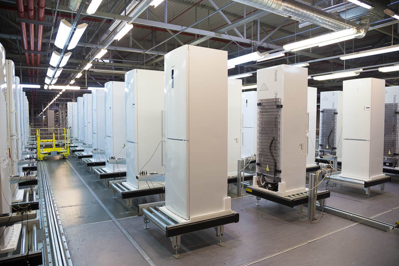 Gazprom a început să producă frigidere, pe fondul prăbușirii exporturilor de gaze