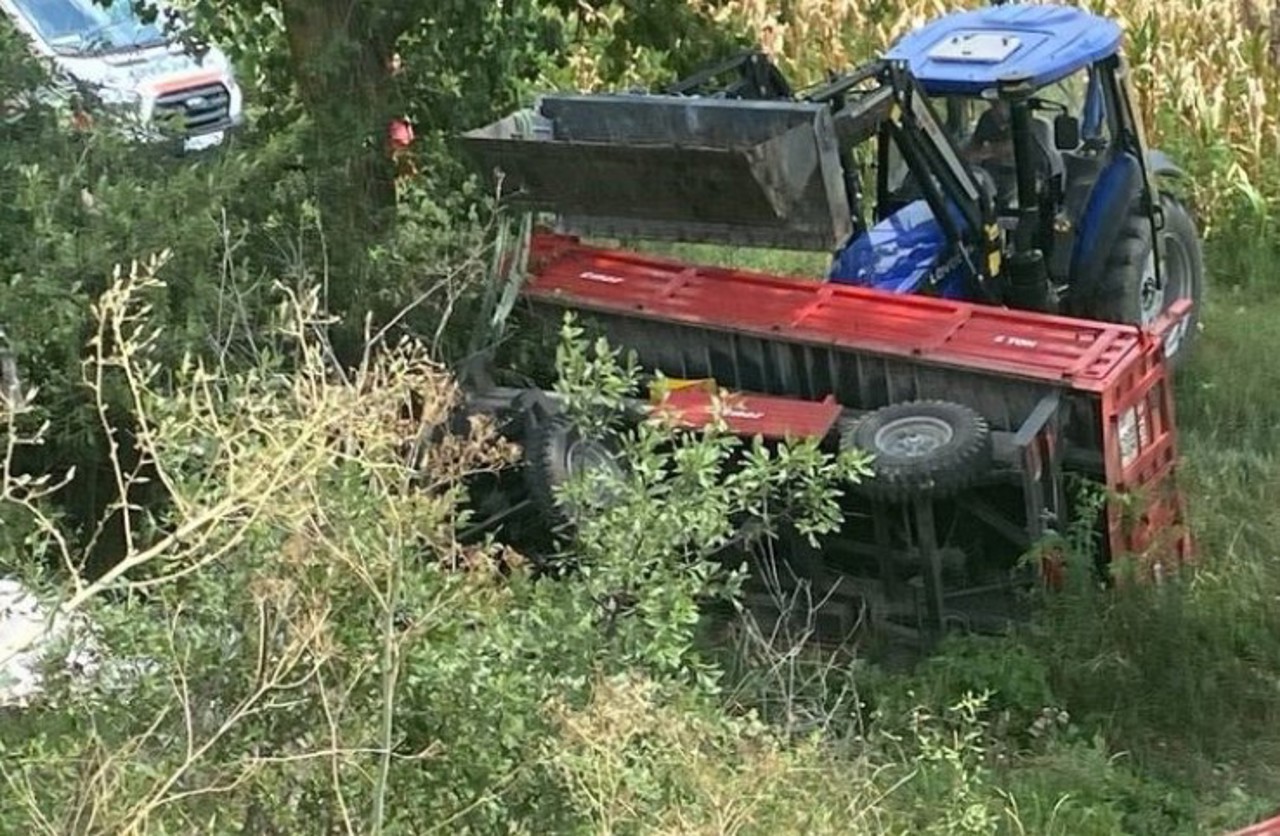 Двух работников коммунальной службы Оргеева придавило прицепом от трактора