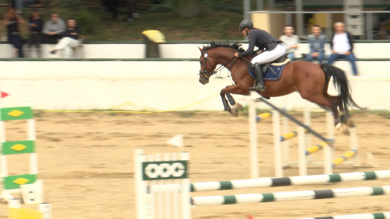 Grație, eleganță și galop: Comuna Budești a găzduit campionatul național de hipism