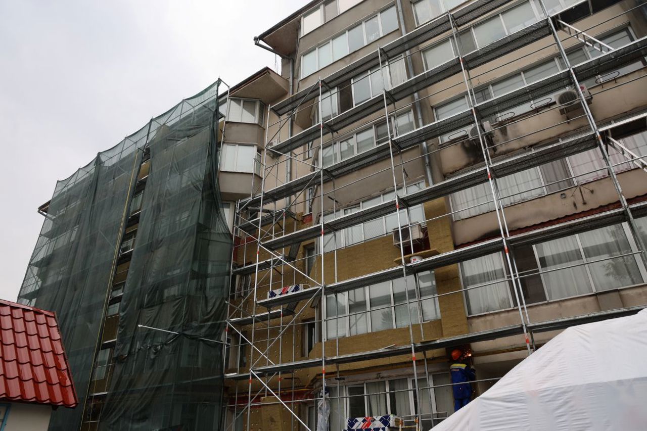 Locatarii unui bloc din Chișinău vor economisi circa 337 de mii de lei pe an în facturi: 6 mln. de lei de la stat pentru reabilitarea energetică