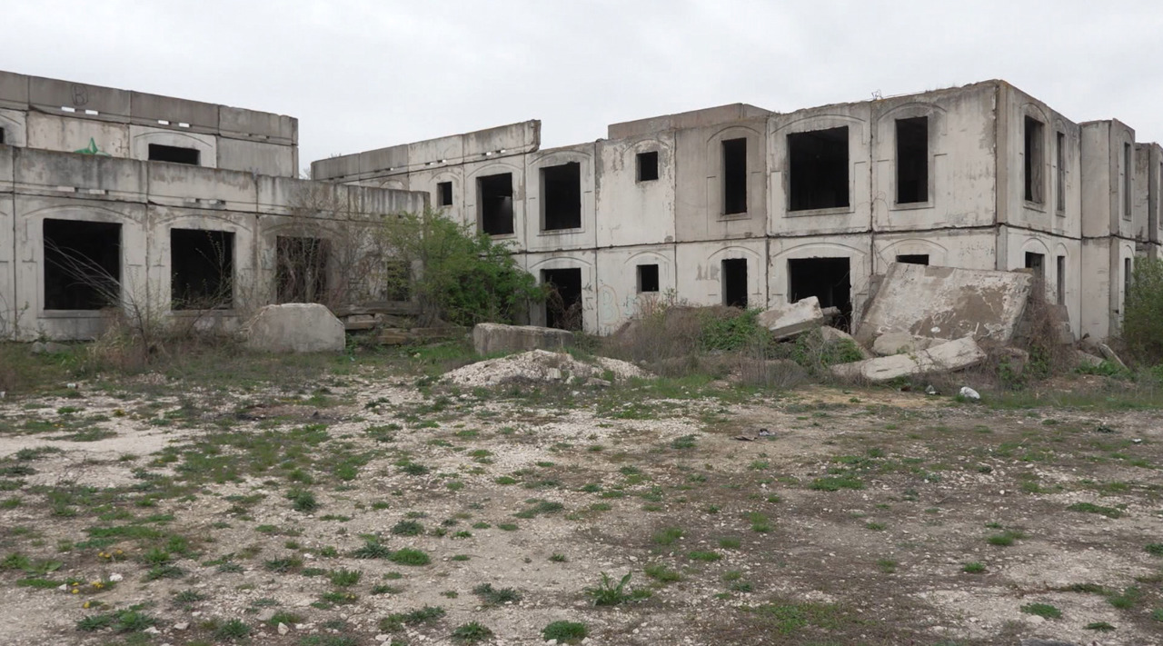 Strășeni: Proprietarii de imobile abandonate riscă impozite majorate de până la trei ori