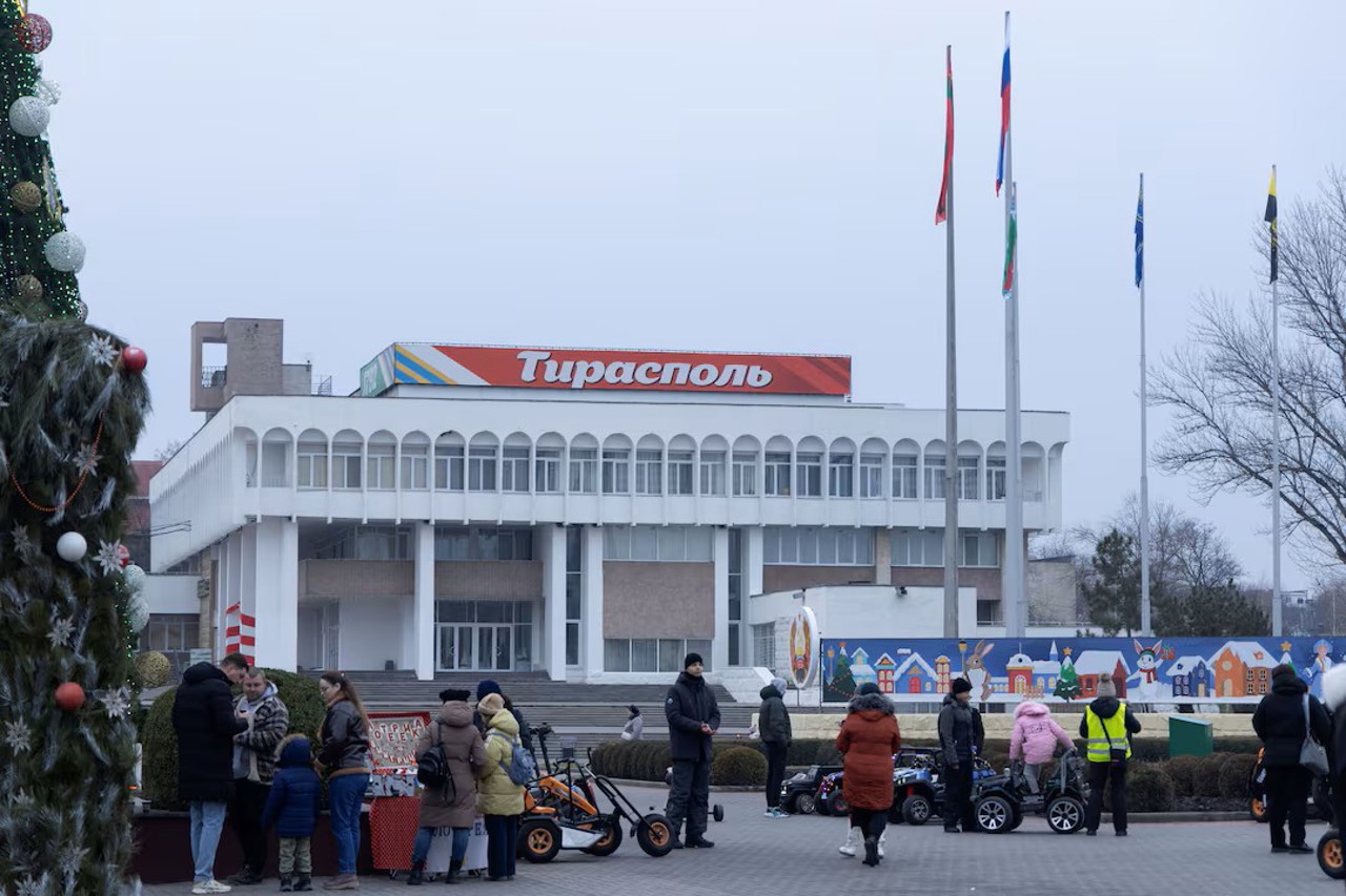 Растет число жителей Приднестровья, имеющих молдавские удостоверения личности