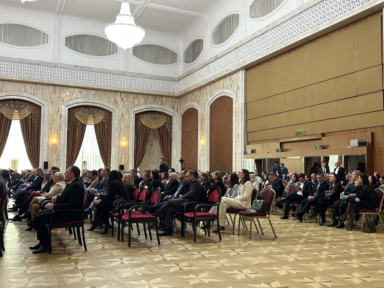 Criză de cadre în sistemul judecătoresc: Deficit de peste 130 de magistrați la nivel național