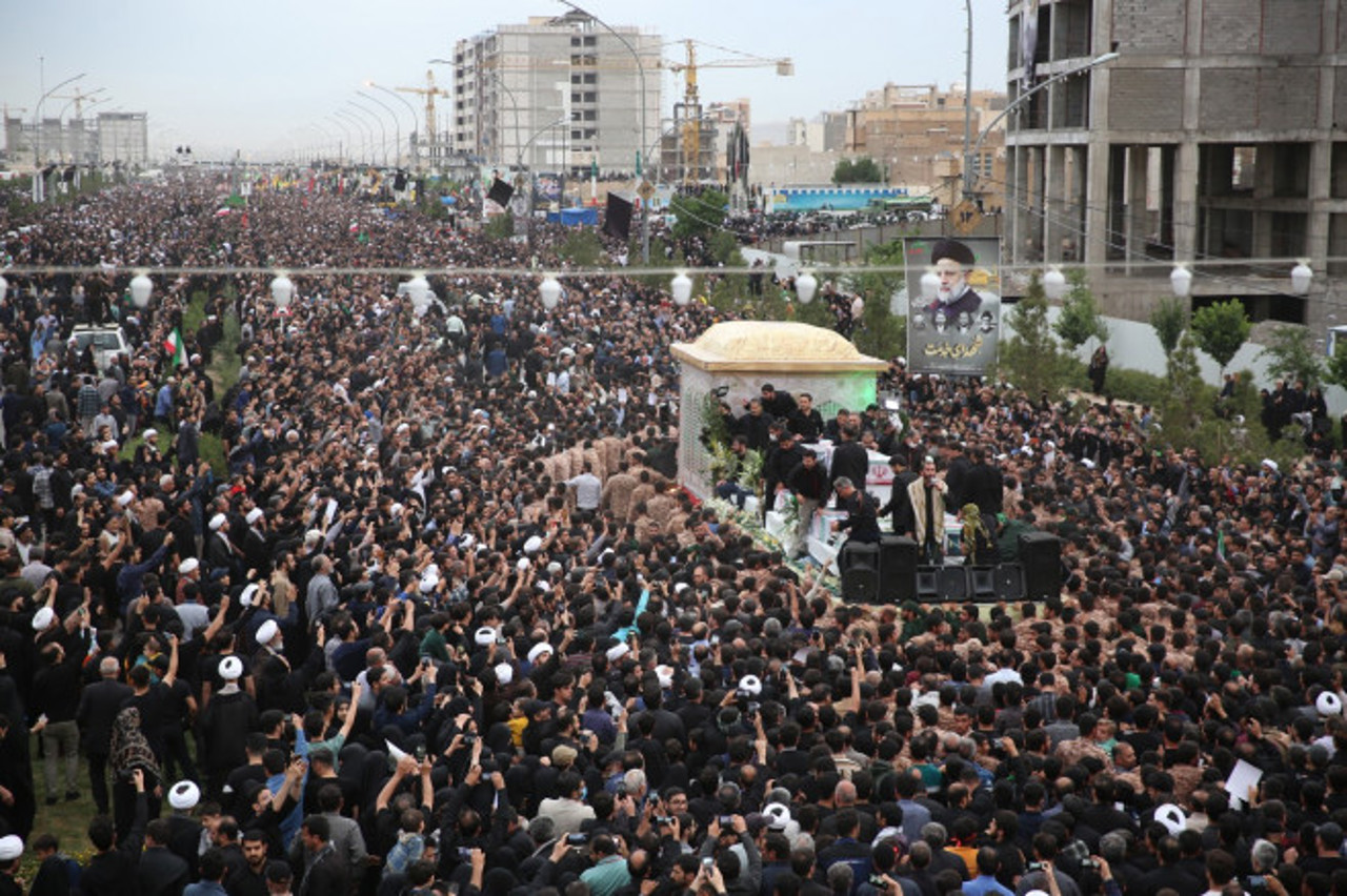 Iran: Tehran holds Raisi funeral services