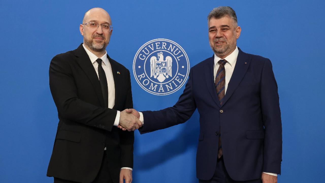 В ходе переговоров с Денисом Шмыгаль премьер-министр Марчел Чолаку призвал обеспечить равные права для румын в Украине и признать несуществование молдавского языка