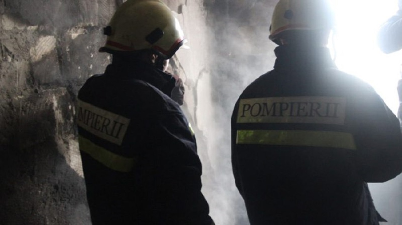FOTO// Incendiu la „Porțile Orașului”: O persoană a decedat 