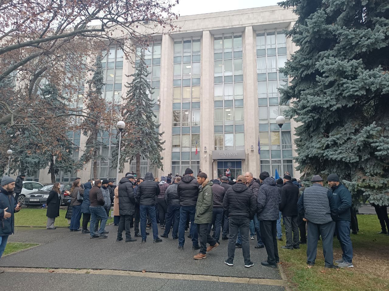 Moldova farmers protest debt crisis, demand foreclosures moratorium