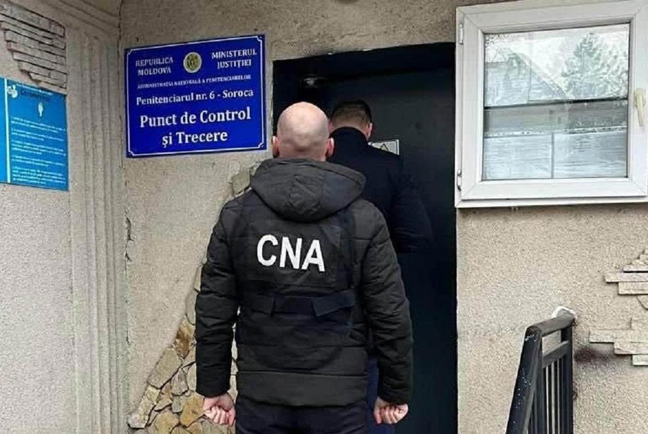 Percheziții la Penitenciarul nr. 6 Soroca într-un dosar de corupție: un șef de secție a fost reținut