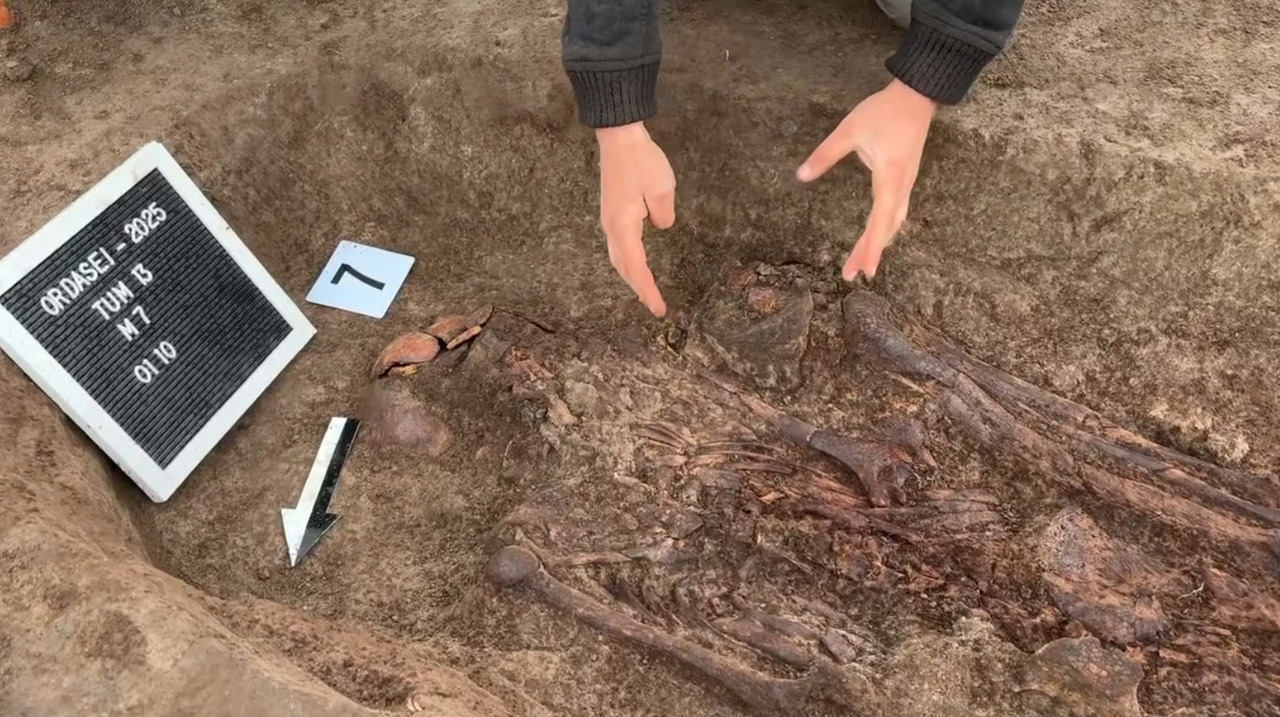 Mormânt din epoca bronzului, descoperit într-un tumul la Ordășei, Telenești