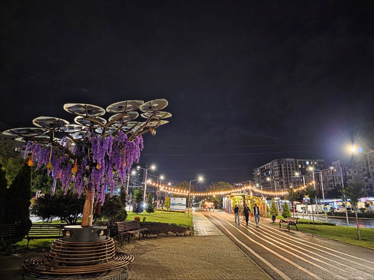 Chișinăul intră în regim de economii: Iluminatul decorativ va fi stins, iar irigarea va avea loc noaptea