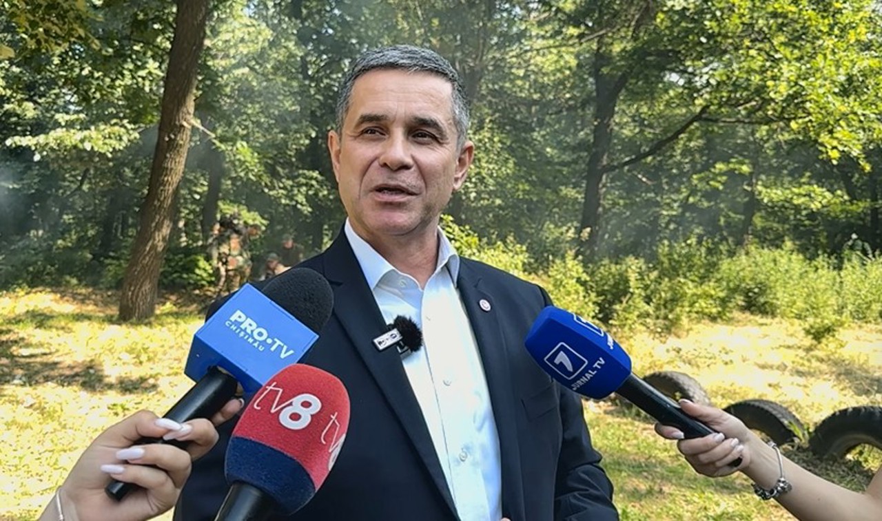 Ministrul Apărării, despre tancurile puse în funcțiune la Tiraspol: Resurse cheltuite neargumentat, având în vedere situația economică dificilă din regiune