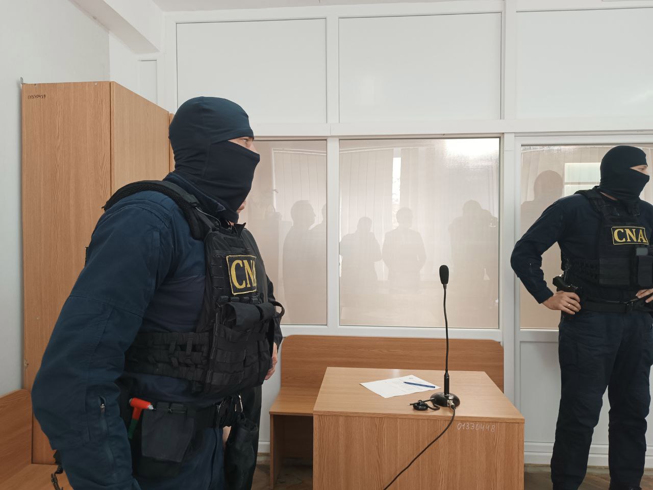 Dosarul de corupție de la Vadul lui Vodă // Trei persoane vor sta 20 de zile în arest 