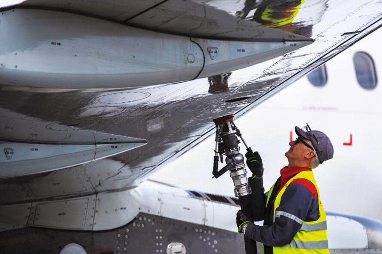 Avertisment AIE: Criză iminentă de combustibil pentru aviație în Europa