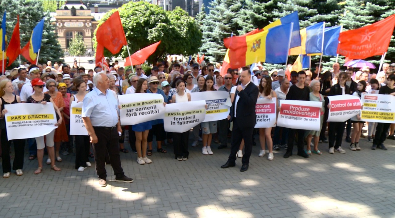 Partidul Socialiștilor și Partidul „Inima Moldovei” au protestat în fața Guvernului  