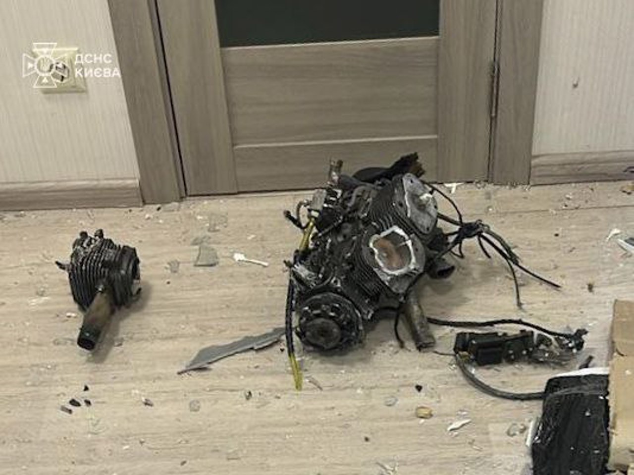 Motorul reactiv al unei drone rusești, găsit într-un apartament din Kiev după atacul nocturn al Rusiei