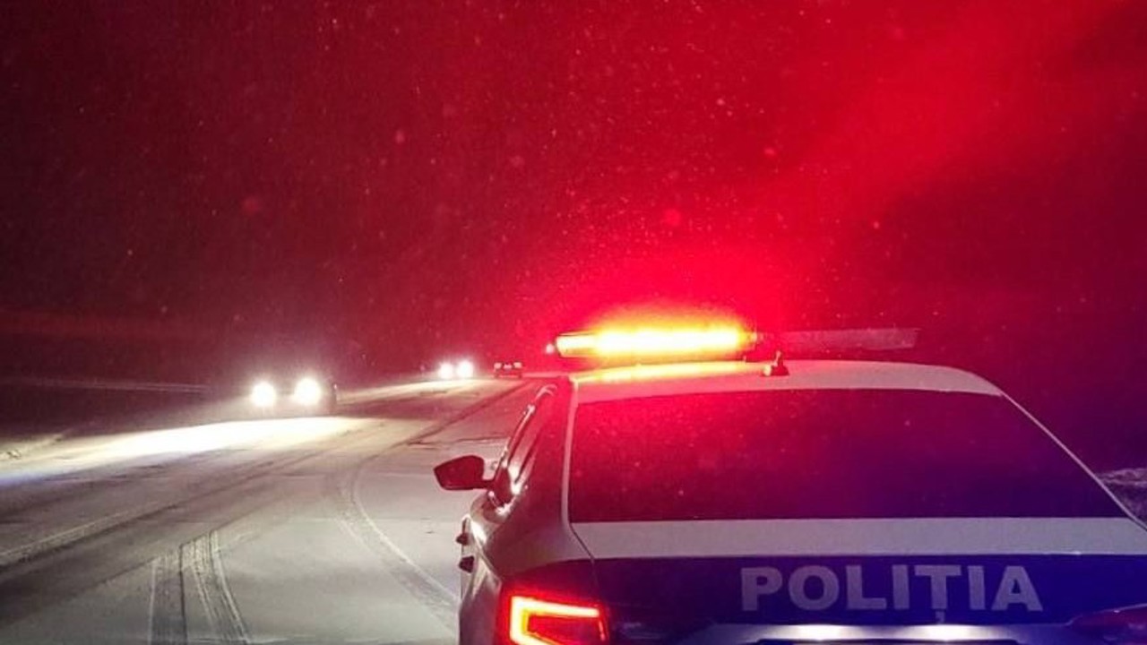 Polițistul prins băut la volan este șeful Serviciului Patrulare din Glodeni. Anatolie Muncă și șeful său, suspendați din funcții