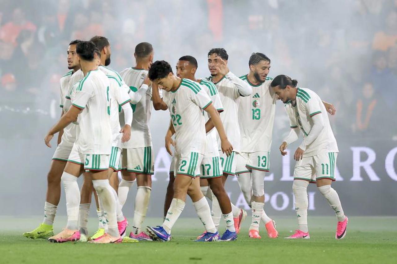 Meciuri amicale înaintea Cupei Mondiale: Algeria a învins în deplasare Olanda 