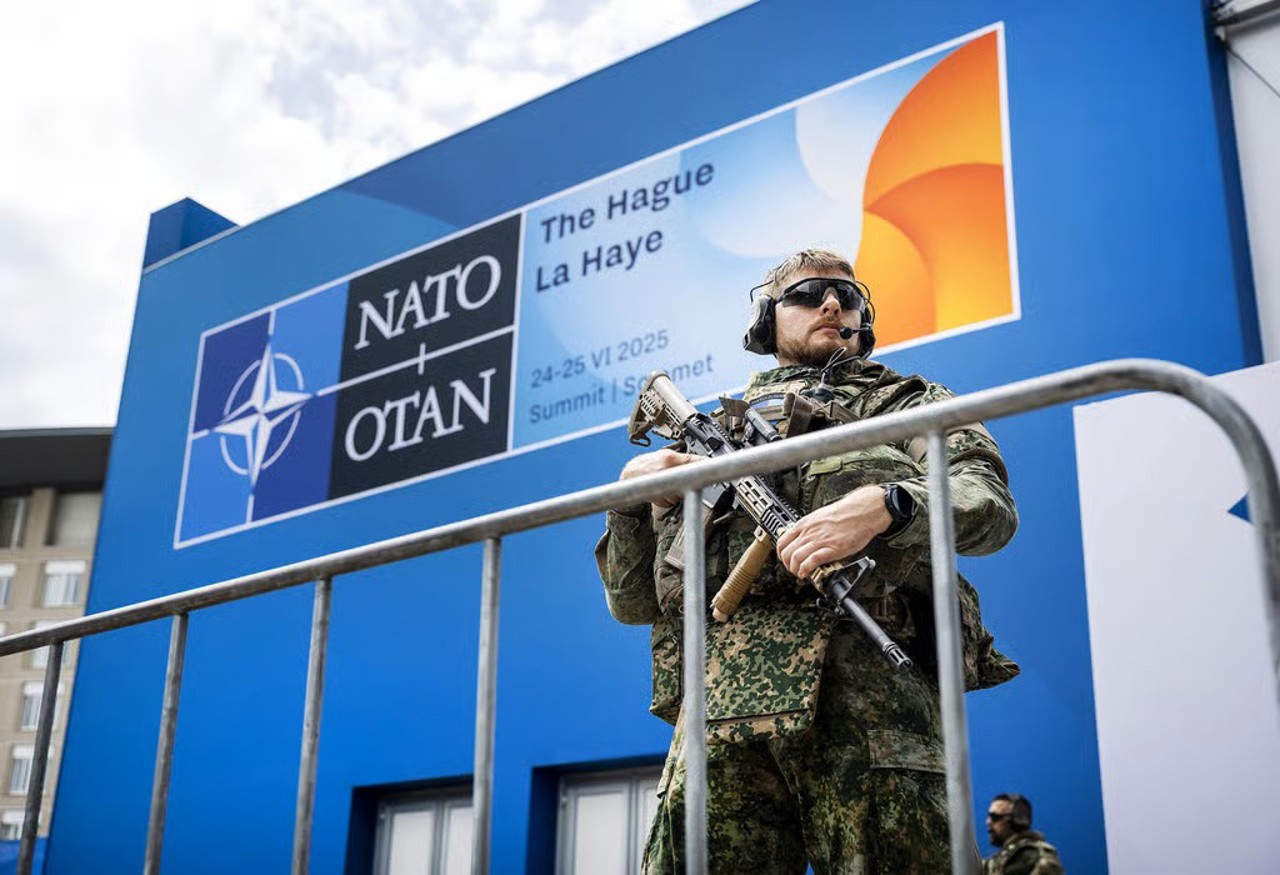 Corespondență Dan Alexe // Summitul NATO: fisuri în certitudinea celor 5% 