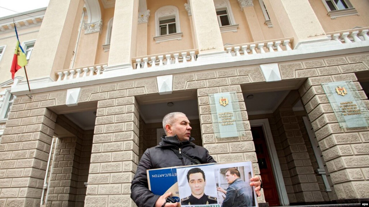 Активиста Анатола Мэтэсару задержали за «преследование» судьи