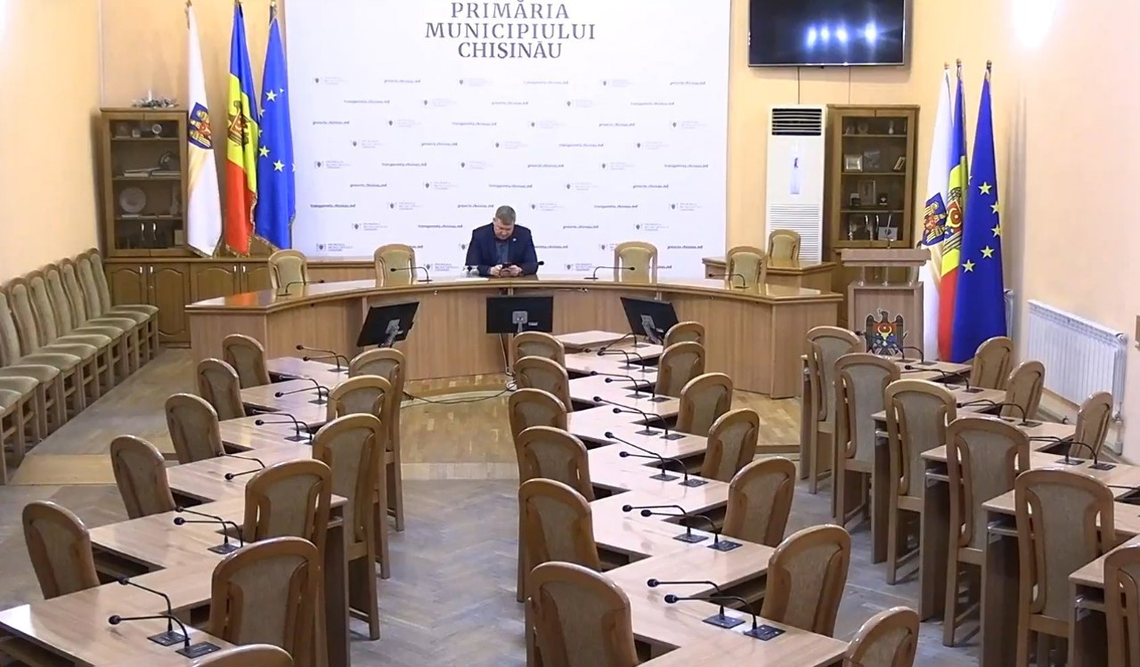 Бюджет повис в воздухе: заседание мунсовета Кишинева вновь не состоялось