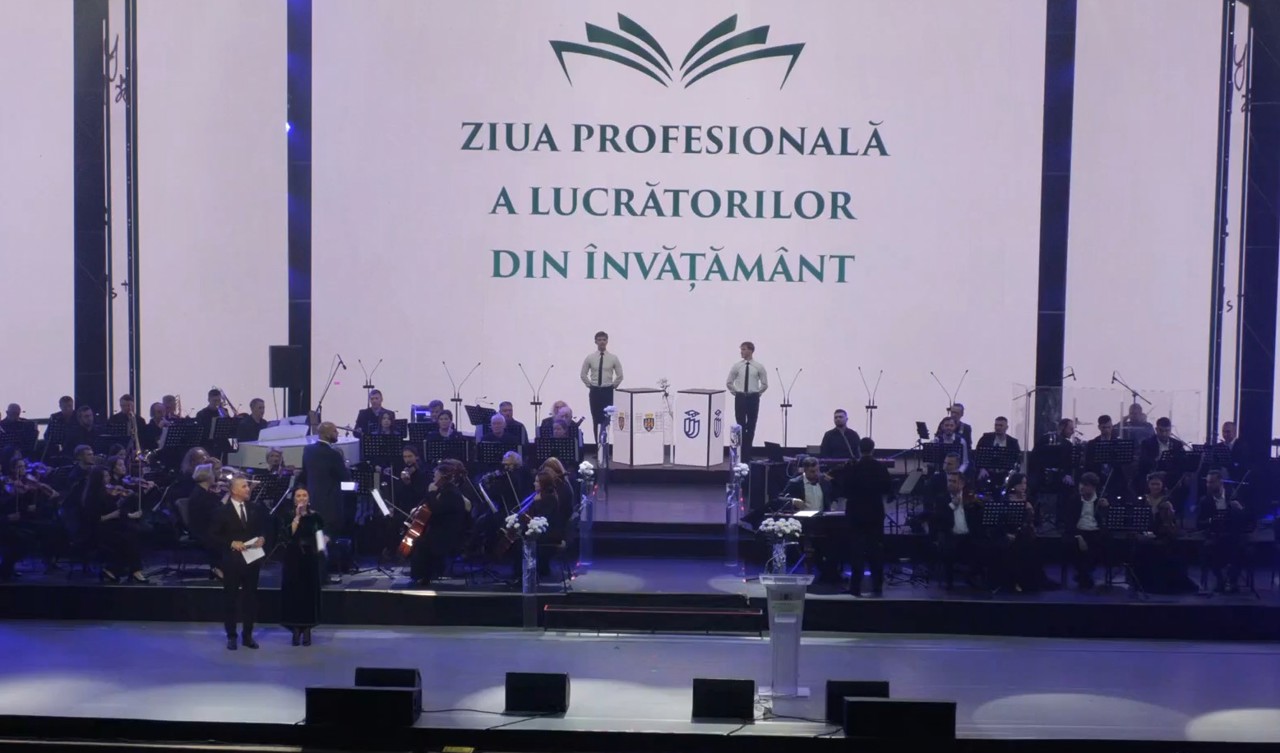 Numele celor mai buni pedagogi din Chișinău: au fost premiați în ajunul Zilei Lucrătorilor din Învățământ