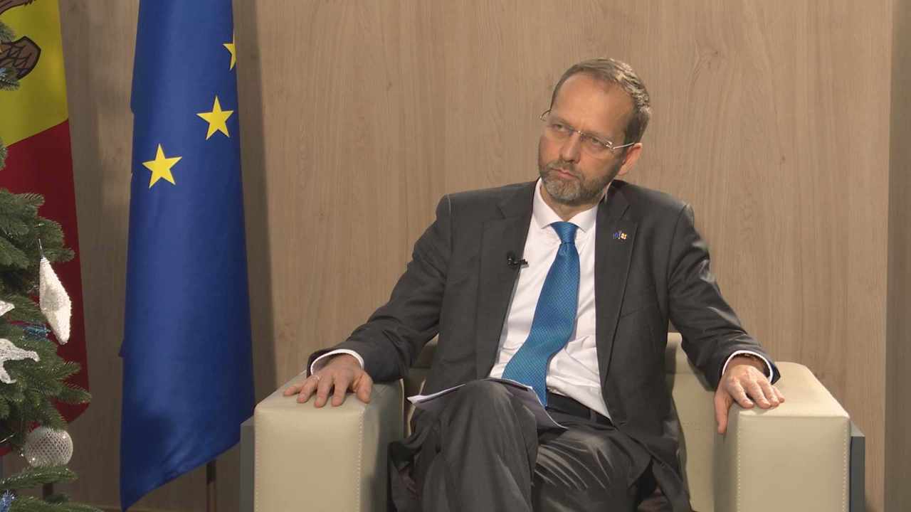  Ambasadorul Jānis Mažeiks: „UE va continua să sprijine R. Moldova în fața atacurilor hibride ale Rusiei”