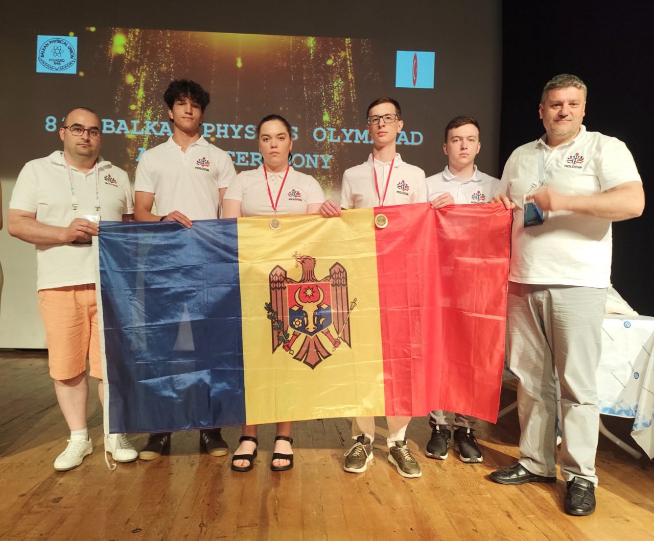Moldova wins gold, bronze and special prize at Physics Olympiad in Turkey