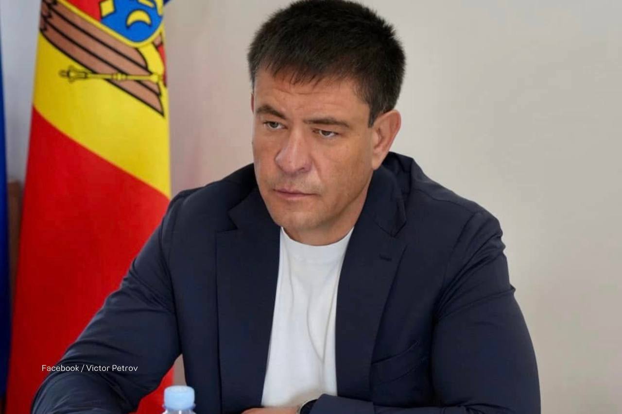 Виктор Петров подал в суд на румынских пограничников после отказа во въезде в страну