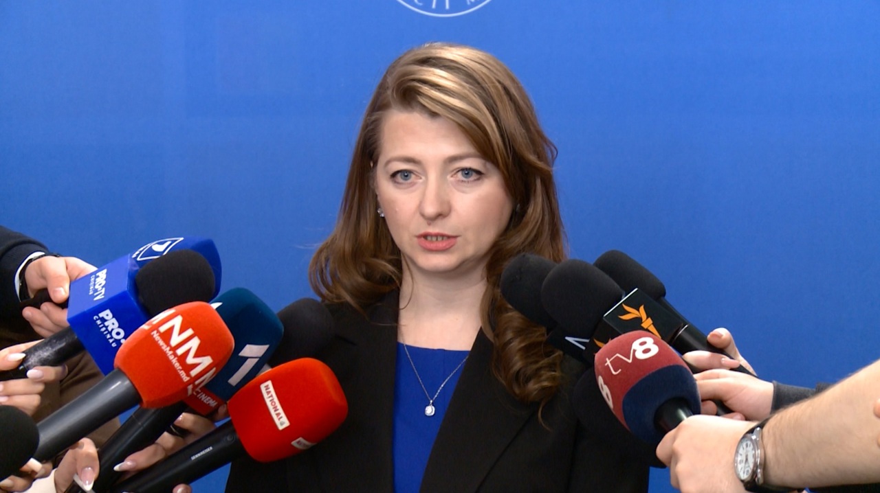 Moldova probes prison release of life-term inmates