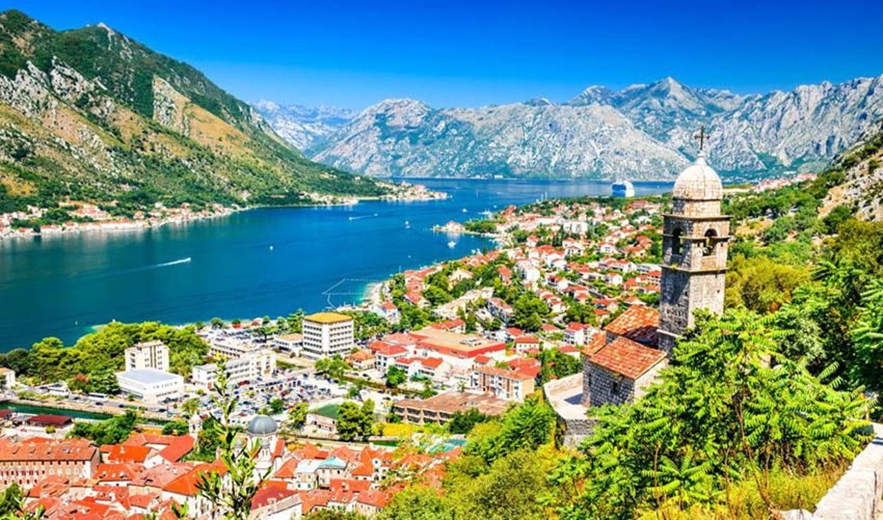 Mai multe drepturi pentru turiști în UE: Rambursări garantate și protecție în caz de insolvență a companiilor de turism
