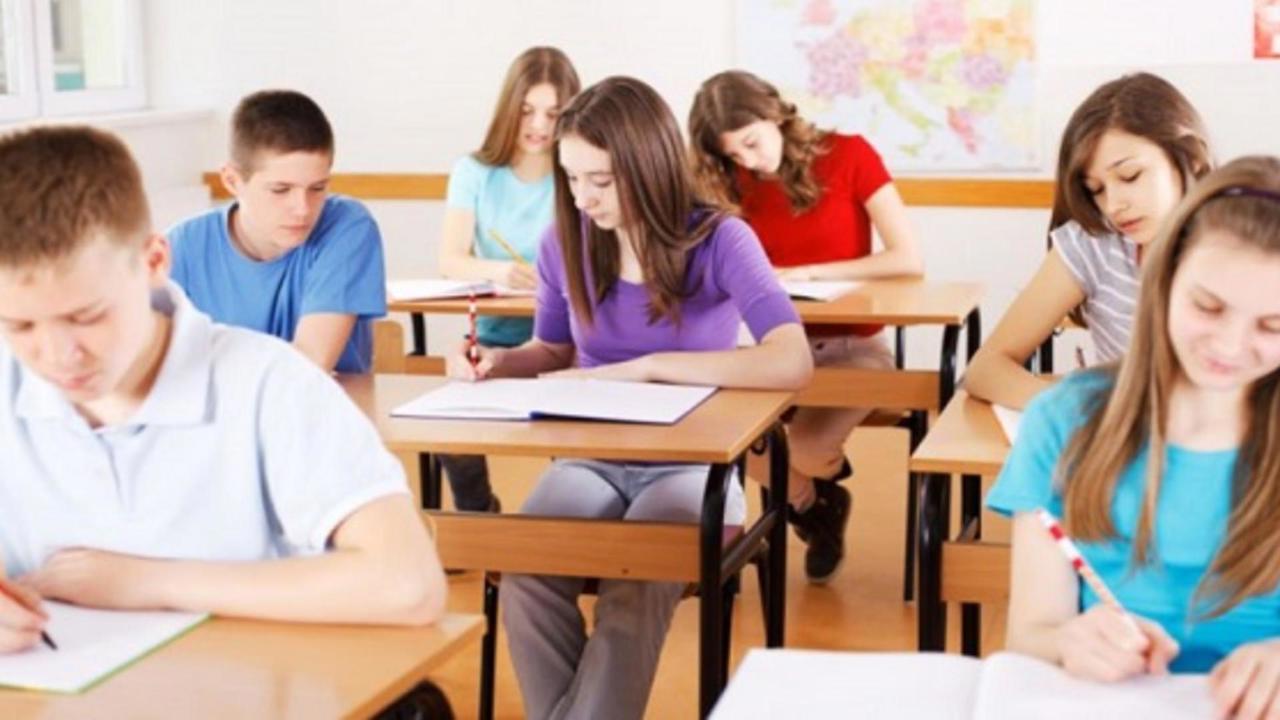 Prima etapă pentru admiterea în clasa a X-a, încheiată: Cele mai solicitate licee din Chișinău