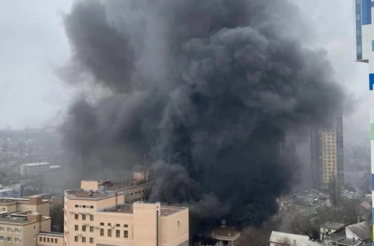 Fire in FSB building in Russia’s Rostov-on-Don engulfs 880 square meters