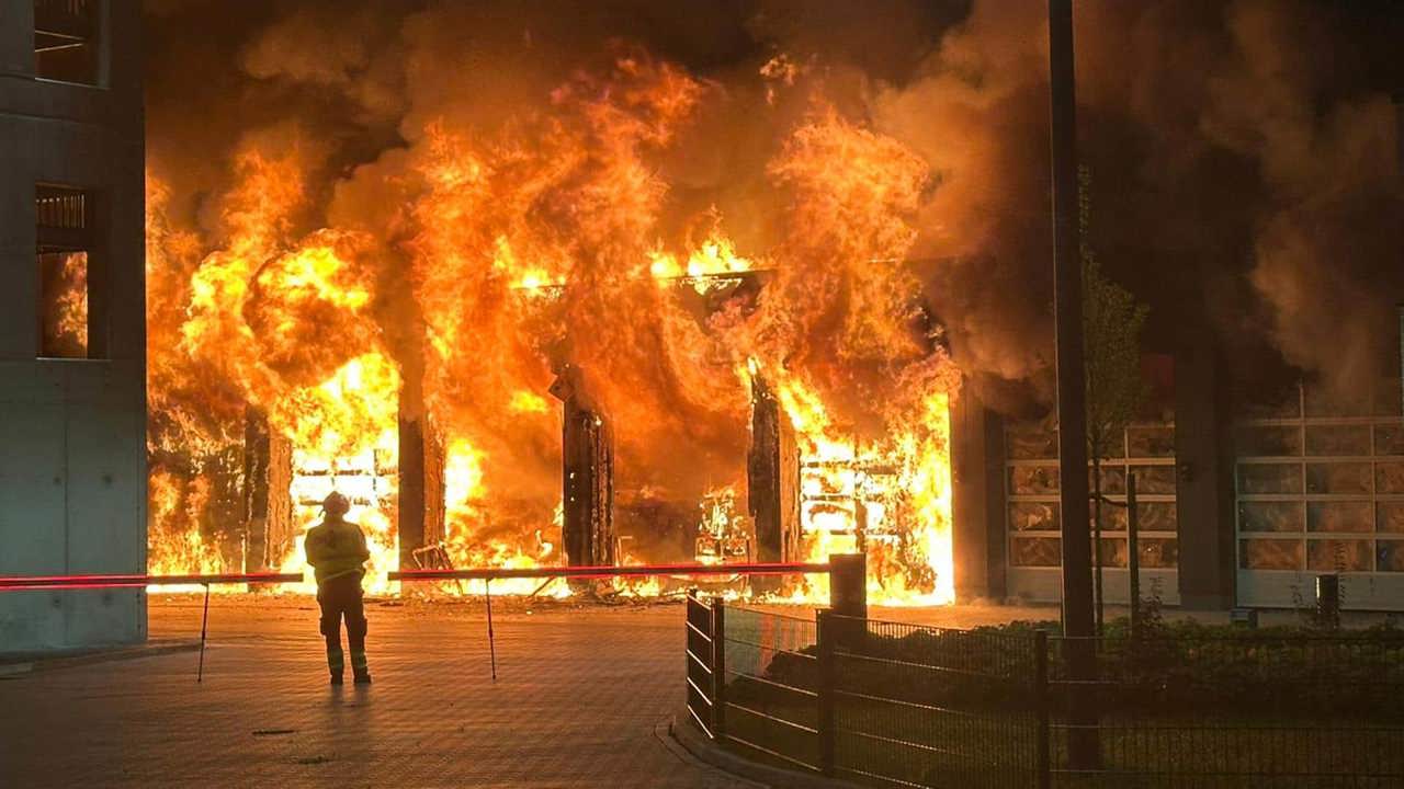 Жителей немецкого округа попросили по возможности не принимать душ из-за пожаров