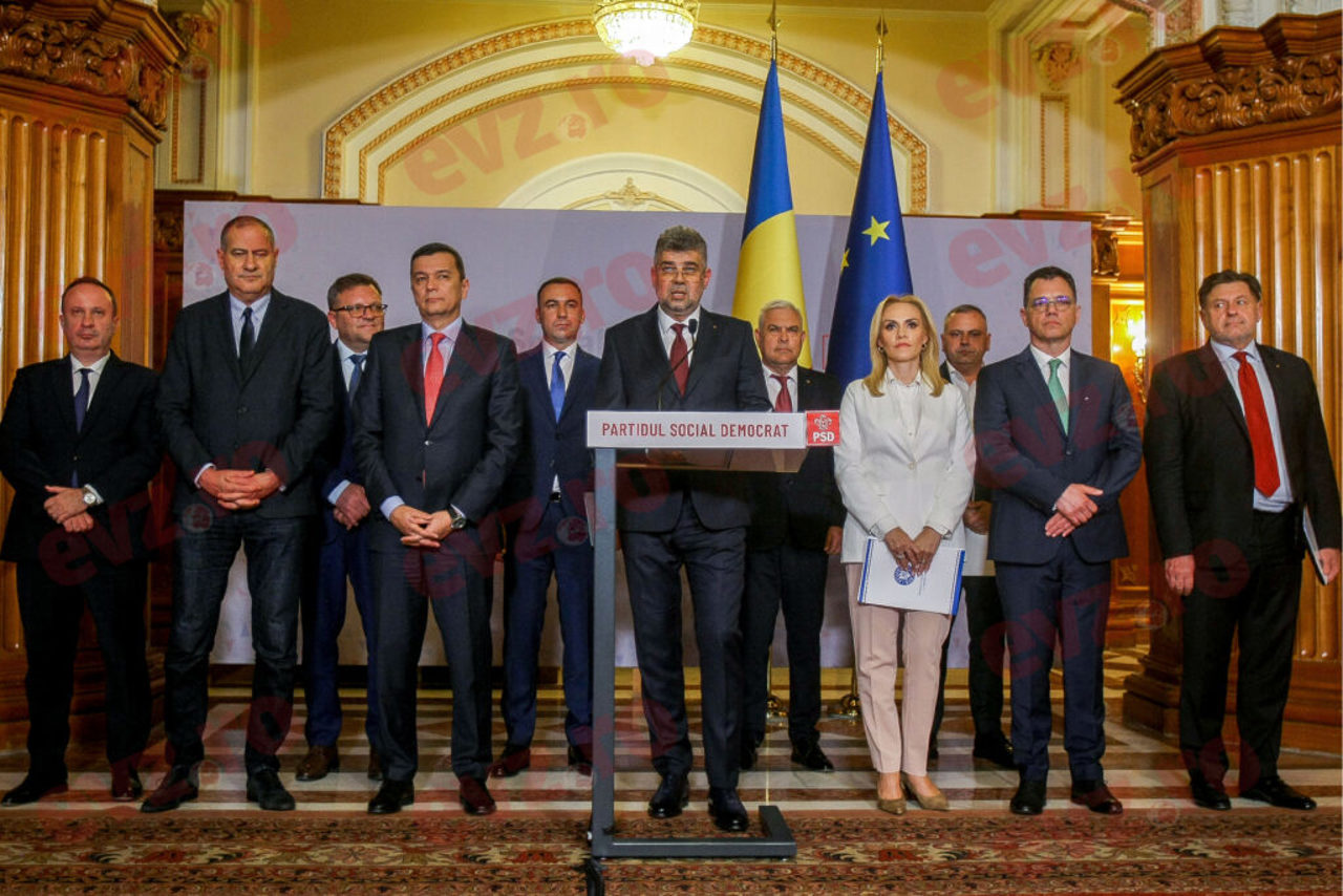 Министры правительства Чолаку приняли присягу во дворце Котрочень