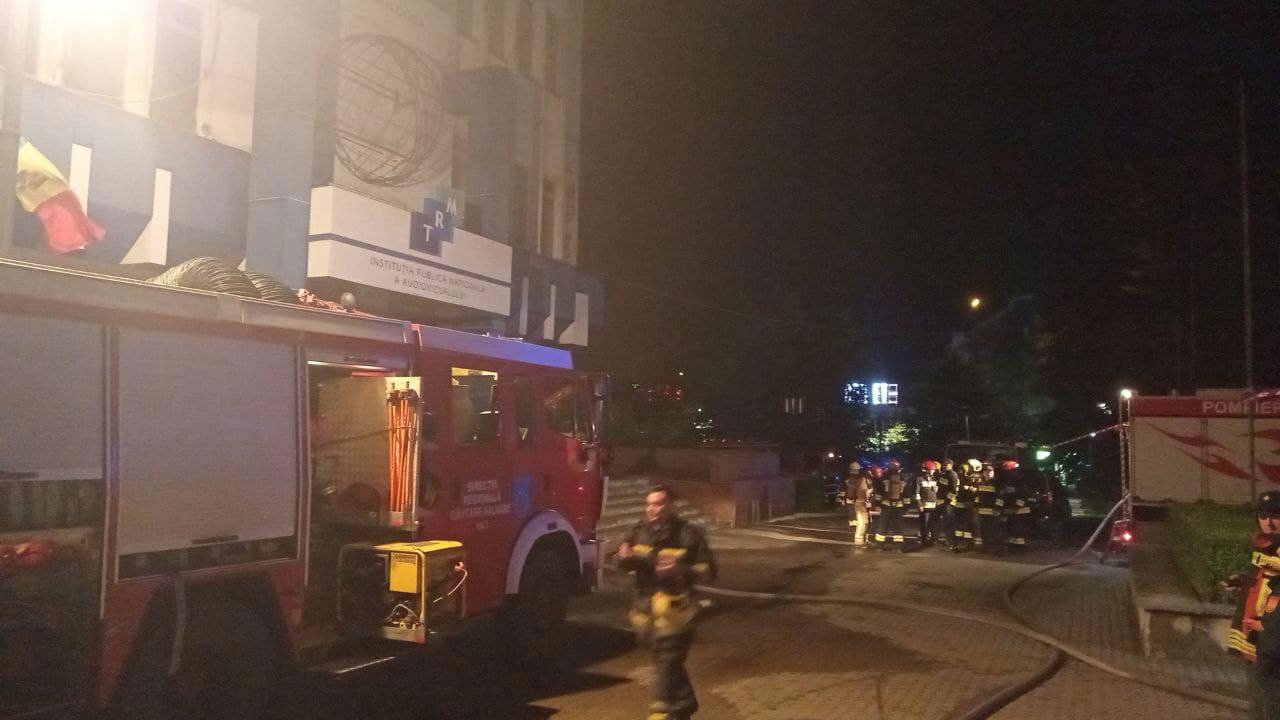 Ночью в Доме Радио произошел пожар. Для ликвидации были мобилизованы 50 пожарных