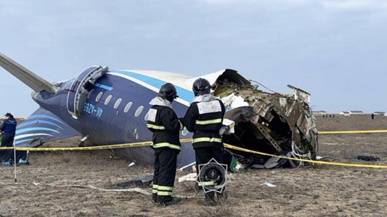 Președintele Azerbaidjanului acuză Rusia de moartea cetățenilor săi în accidentul aviatic din decembrie