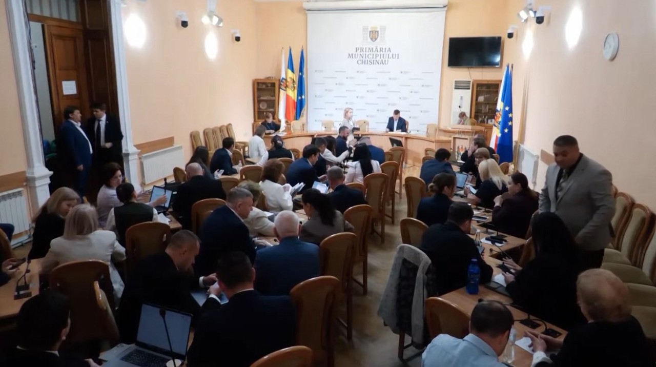 CMC, în ședință după o pauză de două luni. Experți: Parlamentul trebuie să analizeze actualul mecanism de funcționare și să vină cu modificări 
